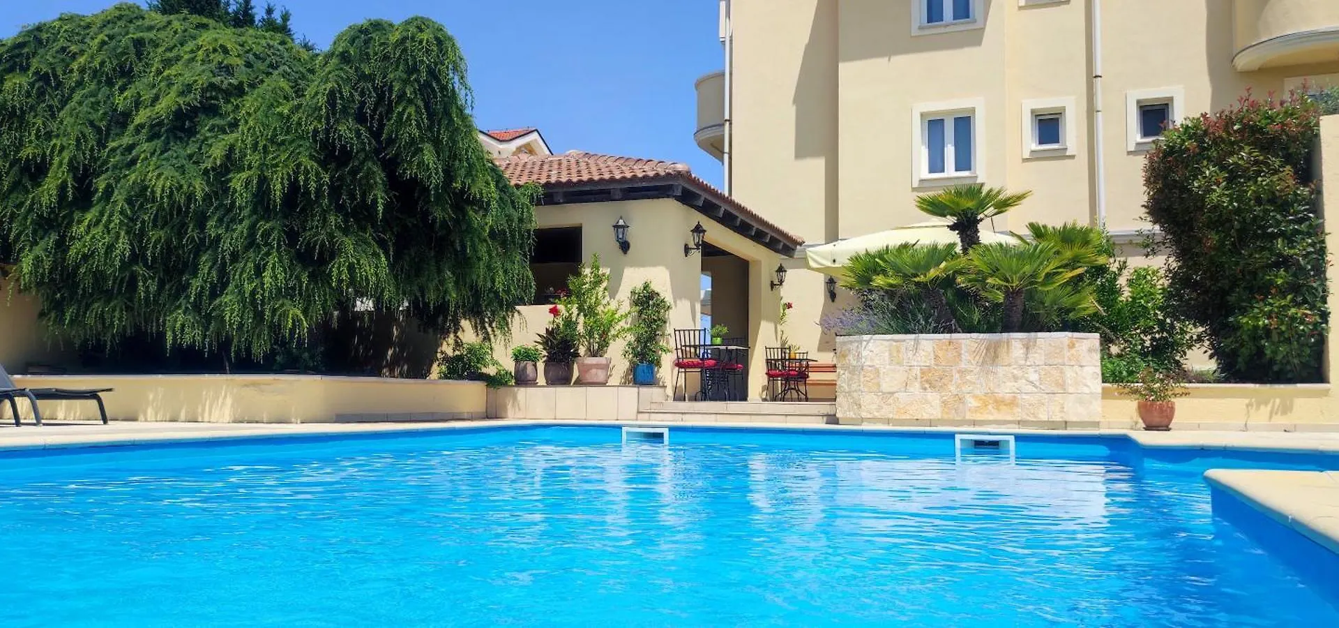 Aparthotel Lekavski