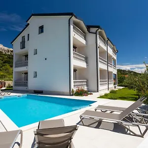 Dosen Iii 3* Baška